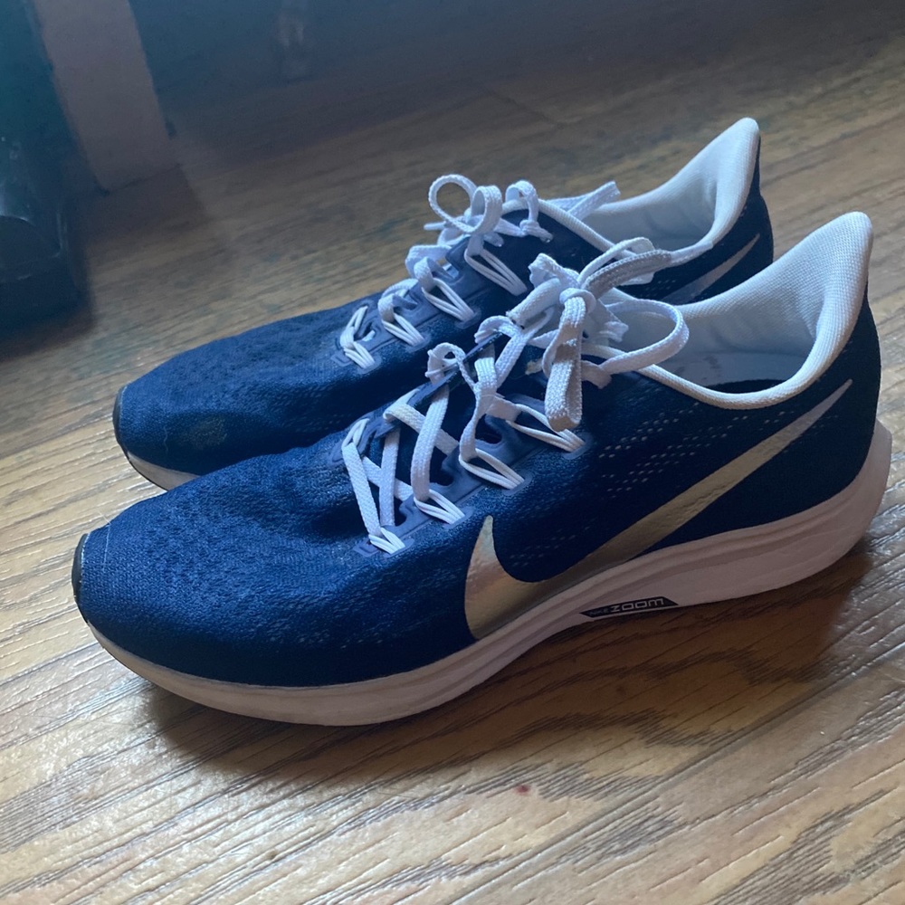 Nike zoom sneakers